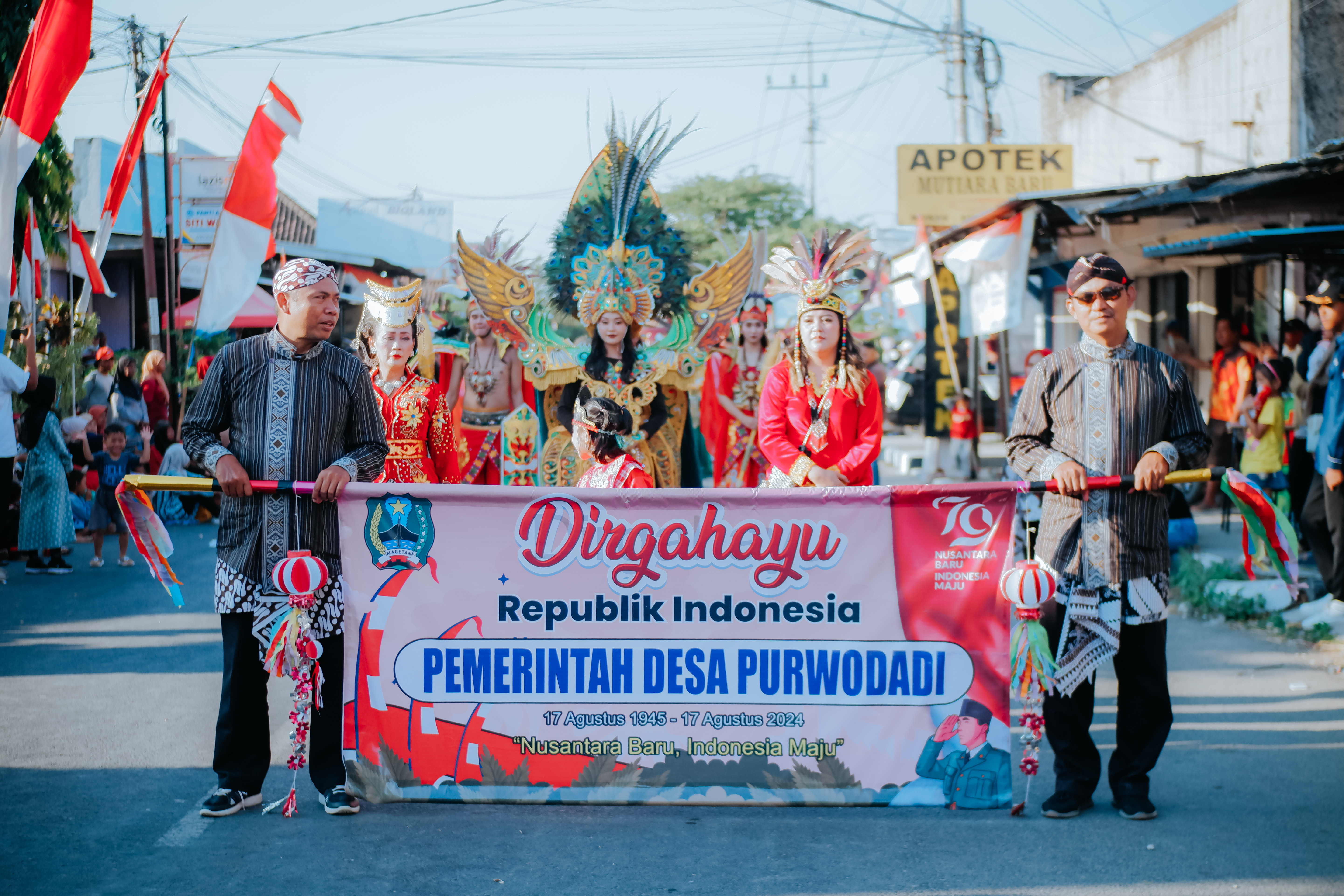 KEMERIAHAN DAN KEBERAGAMAN BUDAYA YANG DITUNJUKKAN DESA PURWODADI DALAM KARNAWAL DI KECAMATAN BARAT KABUPATEN MAGETAN